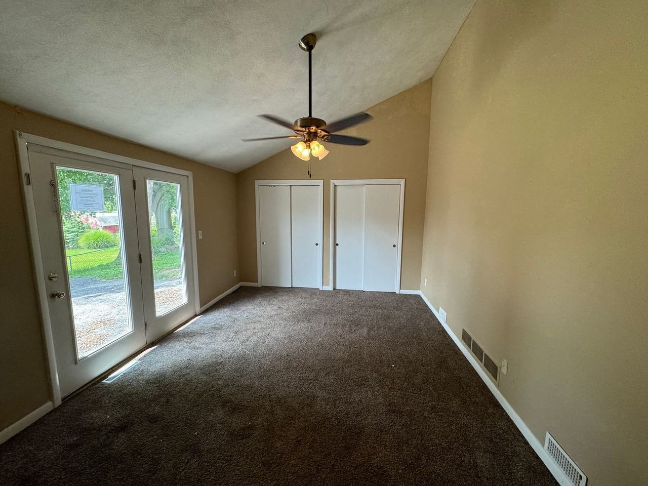 1239 26th Ave - Photo 3 of 16