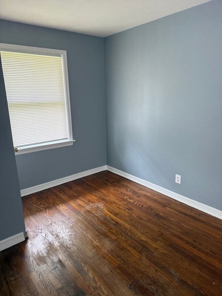 1150 Astoria Dr - Photo 6 of 17
