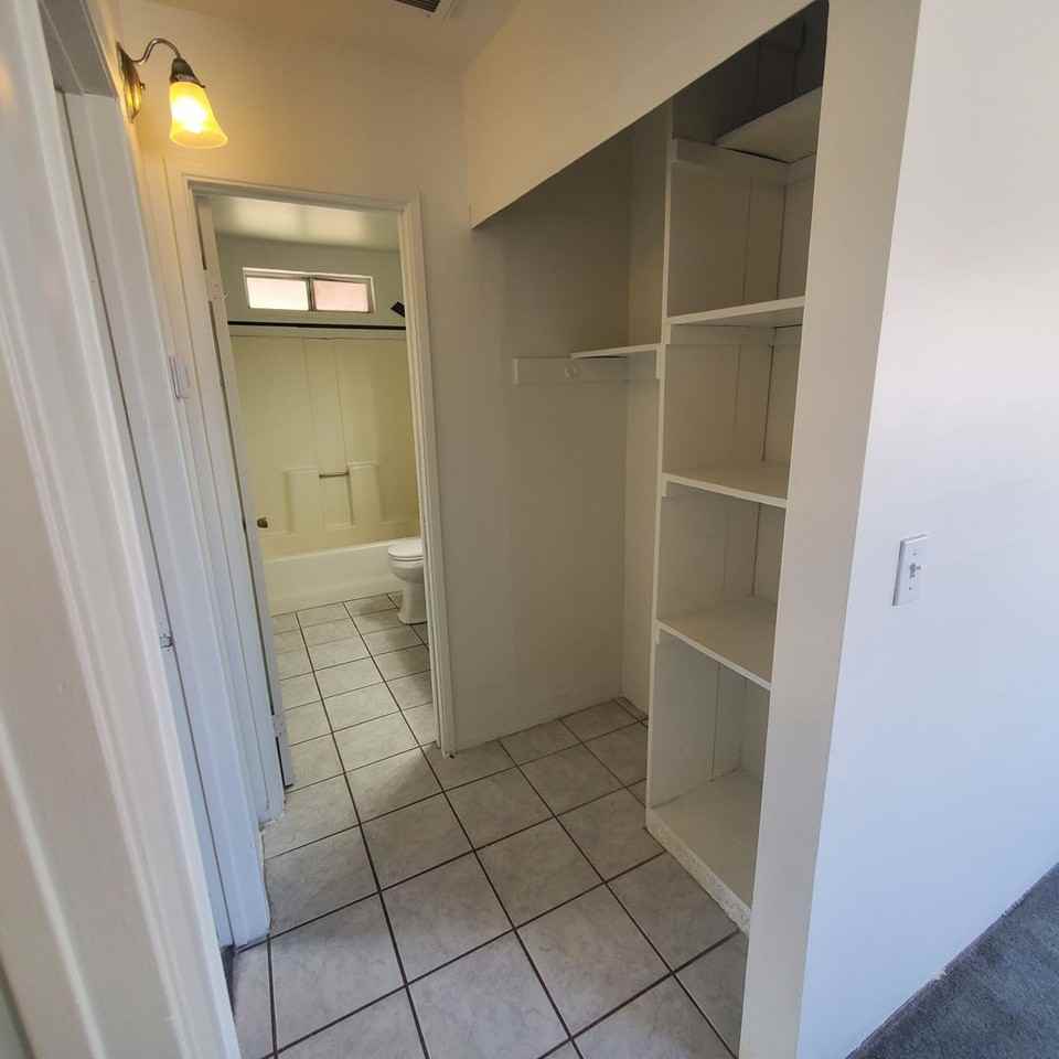 1416 H St - Photo 6 of 13