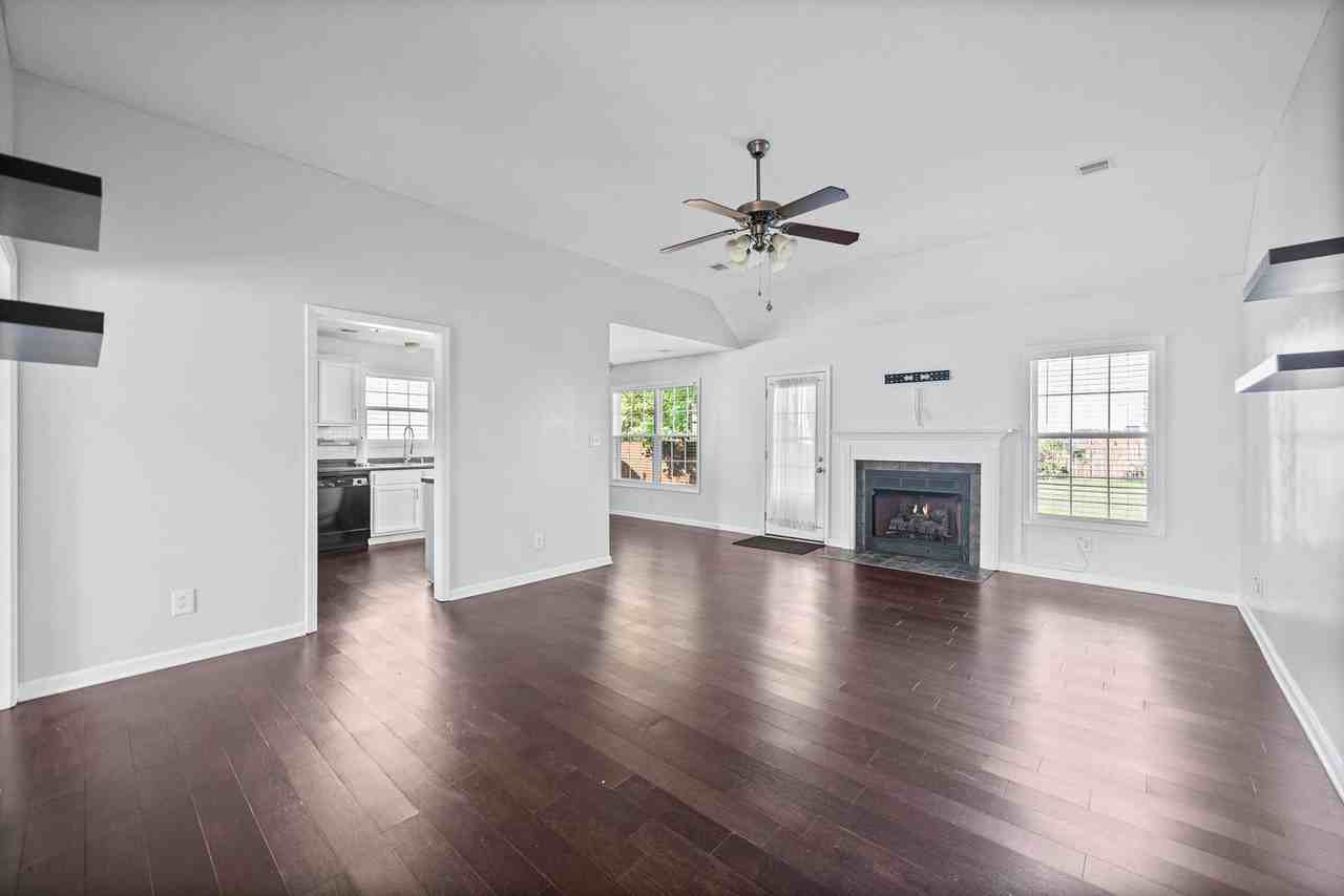 968 Cindy Jo Ct - Photo 5 of 30