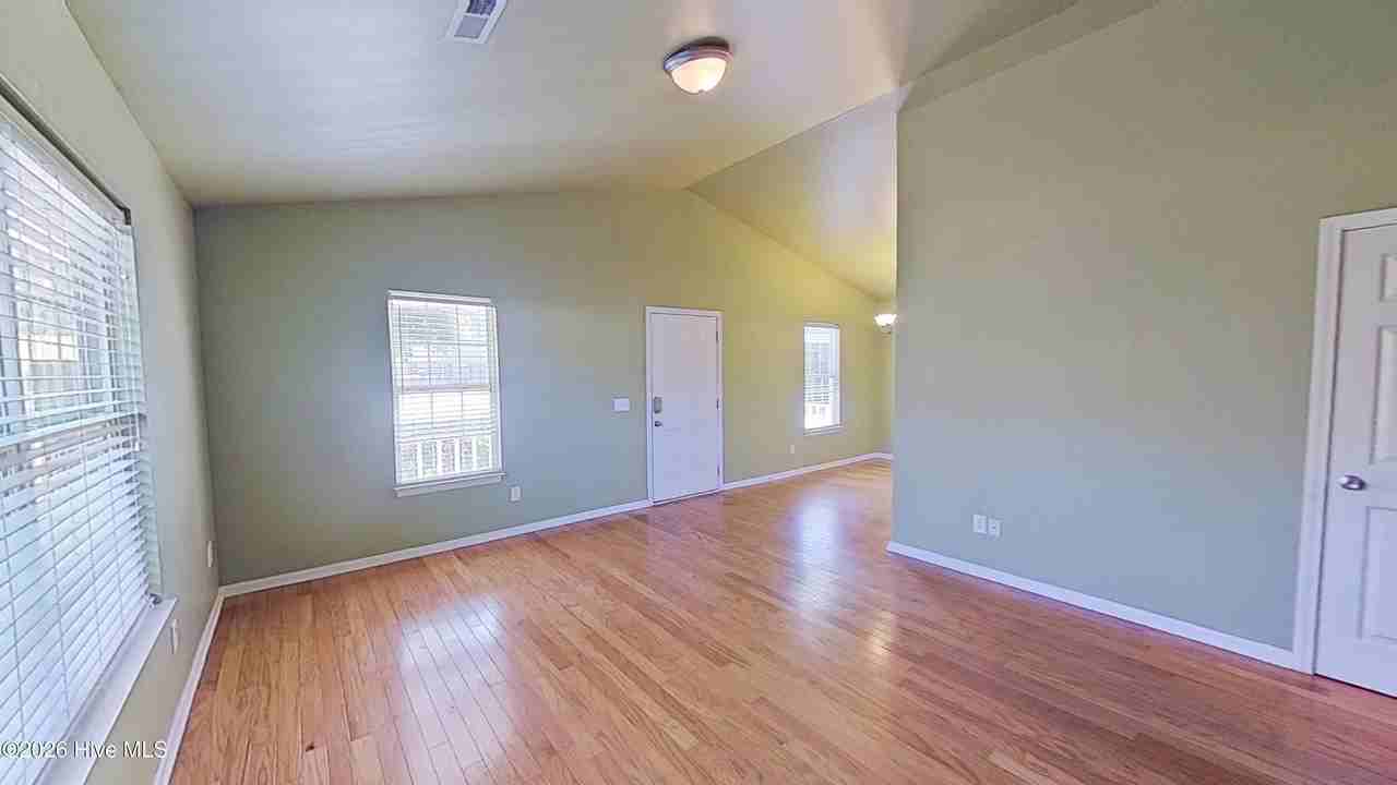 627 Tabor Ln - Photo 3 of 22