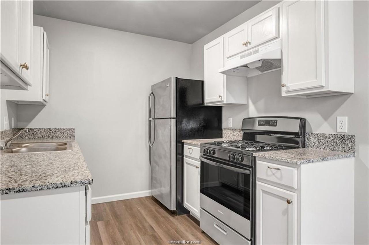 802 Navidad St #D - Photo 7 of 15