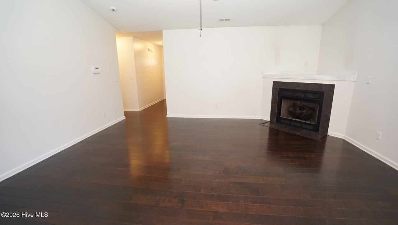106 Farmgate Dr - Photo 4 of 24