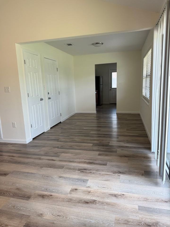 503 Virginia St - Photo 6 of 33