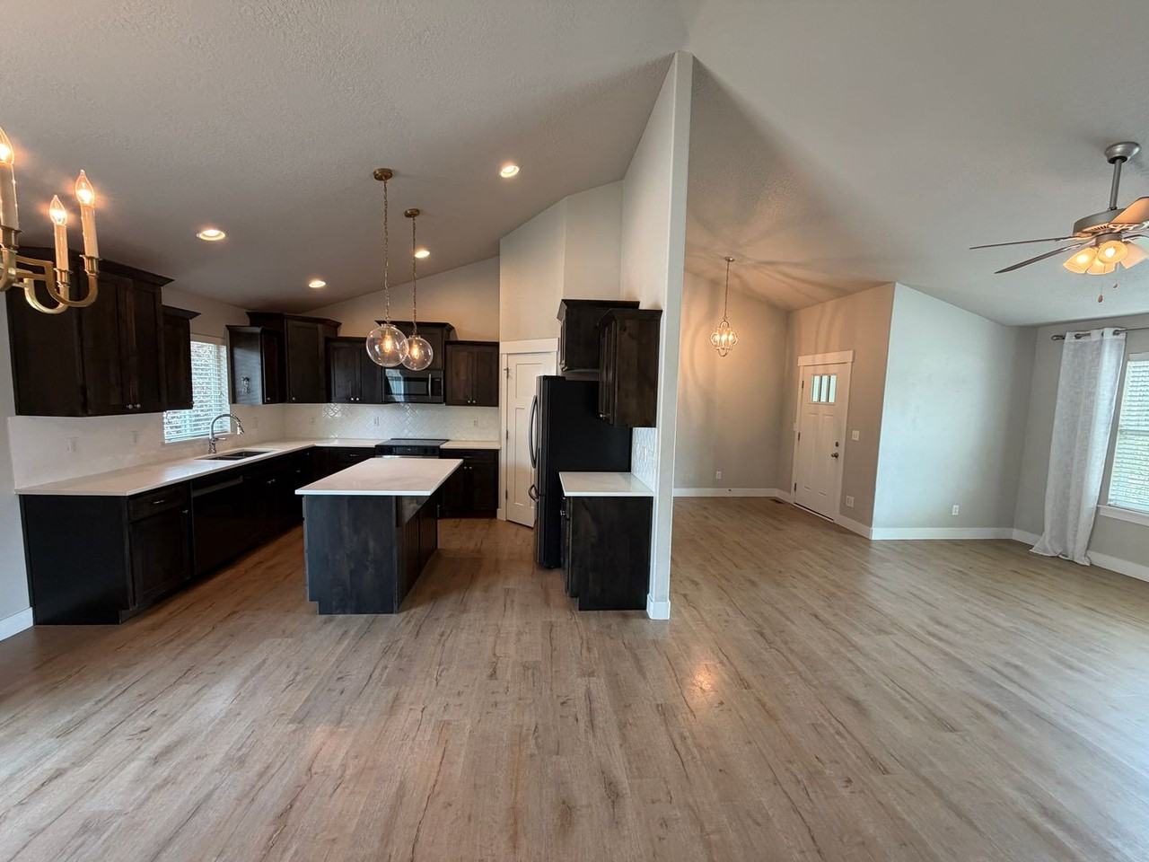 416 W 2070 N - Photo 5 of 50