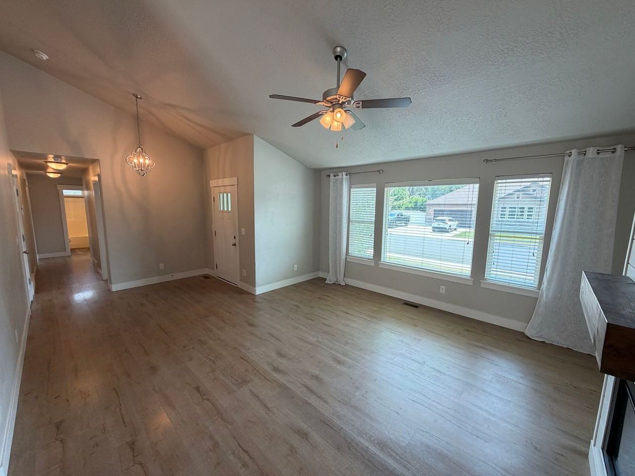 416 W 2070 N - Photo 6 of 50