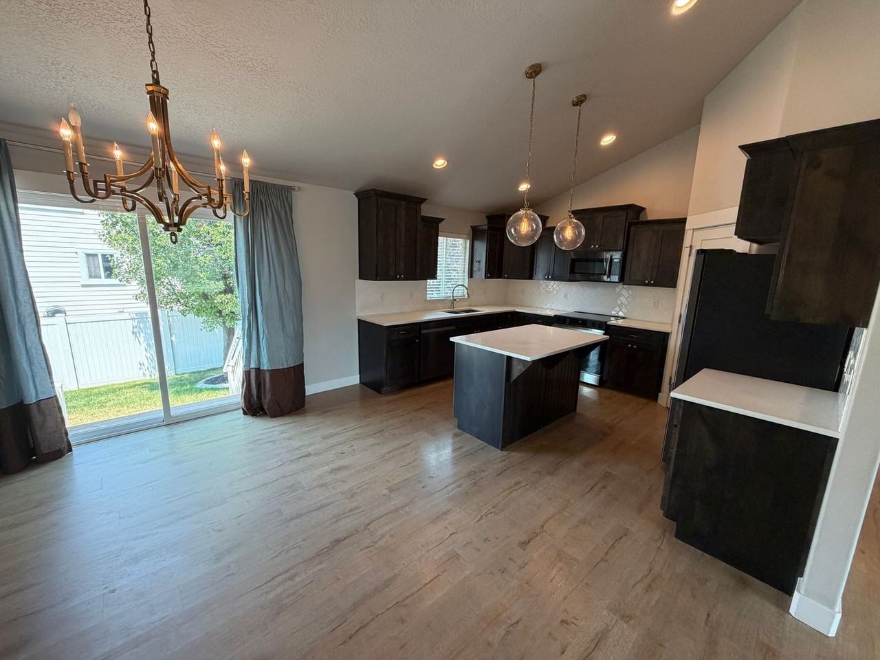 416 W 2070 N - Photo 7 of 50