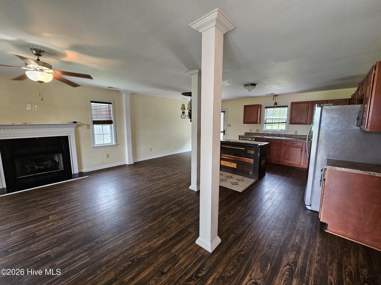 307 Big Tree Ln - Photo 3 of 16
