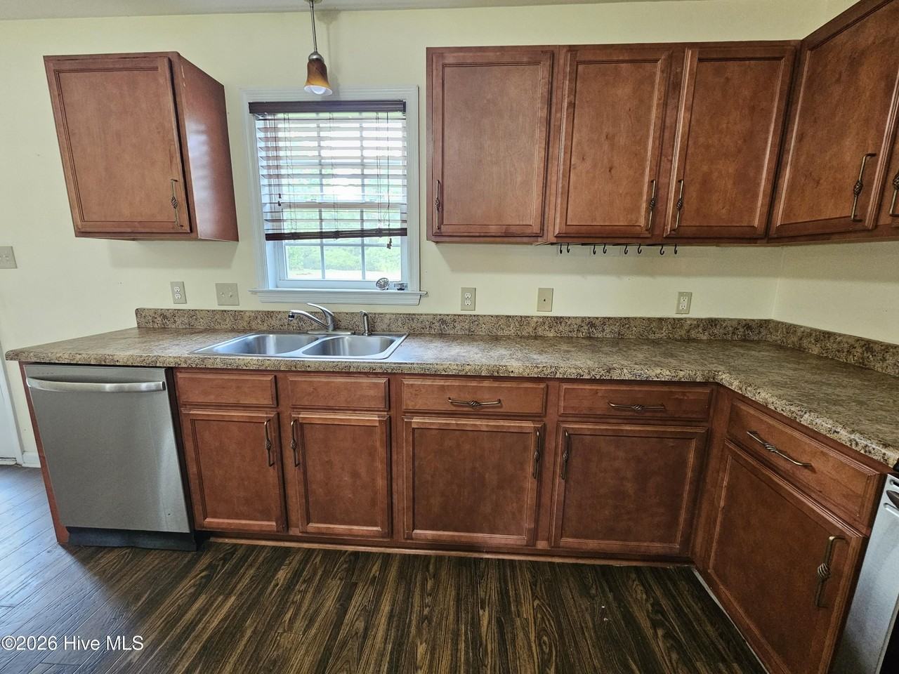307 Big Tree Ln - Photo 7 of 16