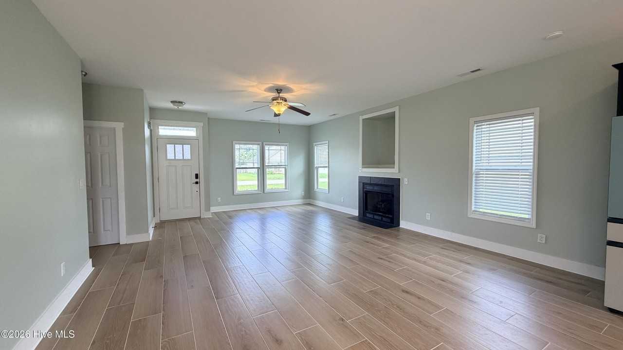 218 Long Neck Dr - Photo 4 of 25