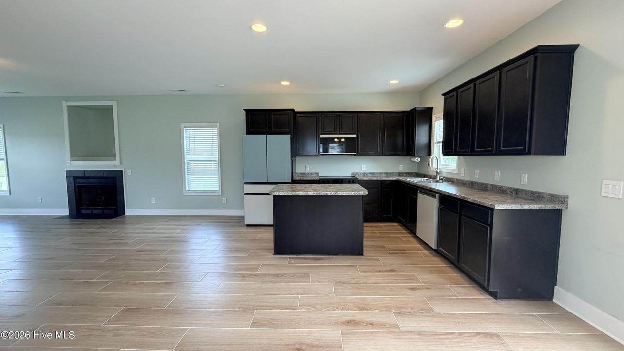 218 Long Neck Dr - Photo 5 of 25