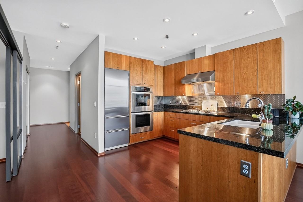 1221 Sw 10th Ave - Photo 5 of 27