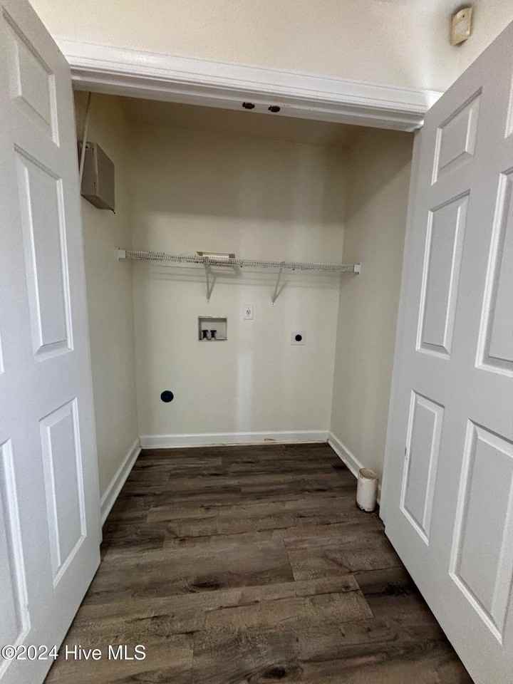 207 Ashwood Dr - Photo 4 of 16