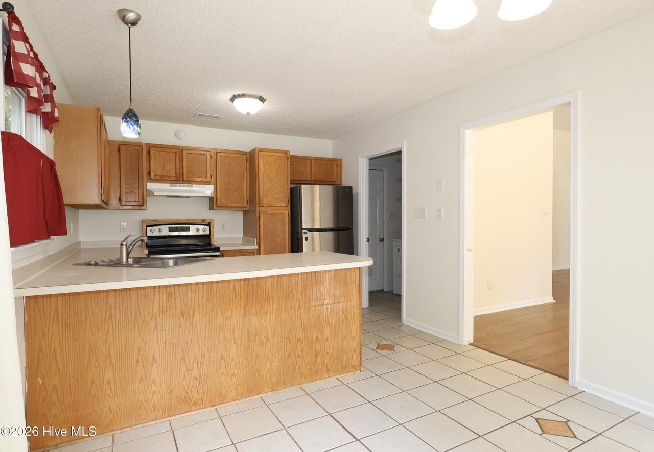 172 Baytree Dr - Photo 6 of 18