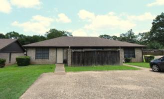 102 Parklane Dr - Photo 1 of 1