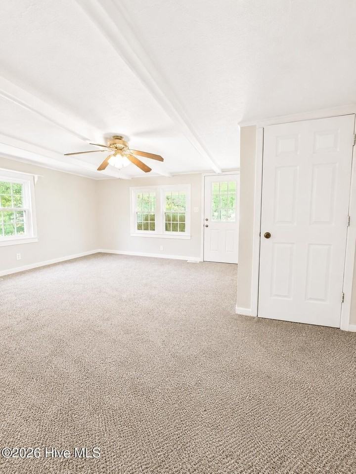 2914 Ulm Rd - Photo 5 of 10