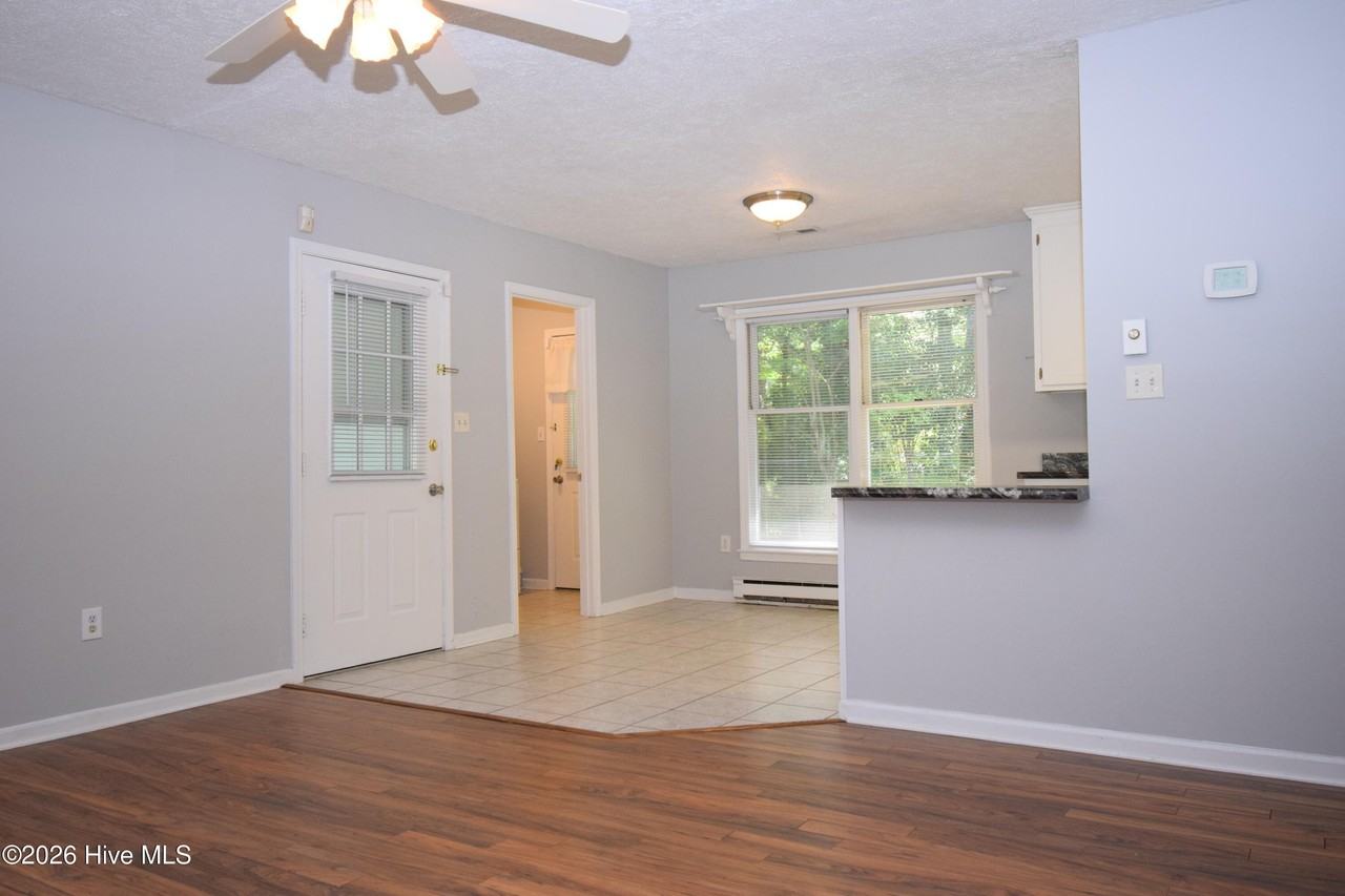 1853 Pinelog Ln - Photo 3 of 19