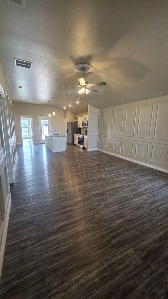7009 Athens St - Photo 2 of 16