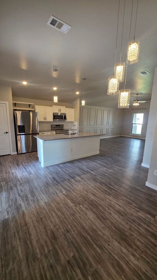 7009 Athens St - Photo 5 of 16