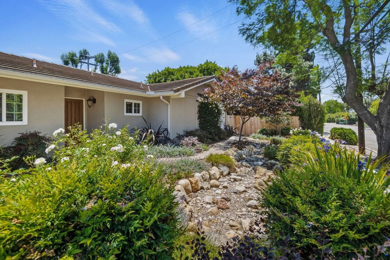 974 N San Marcos Rd - Photo 2 of 21
