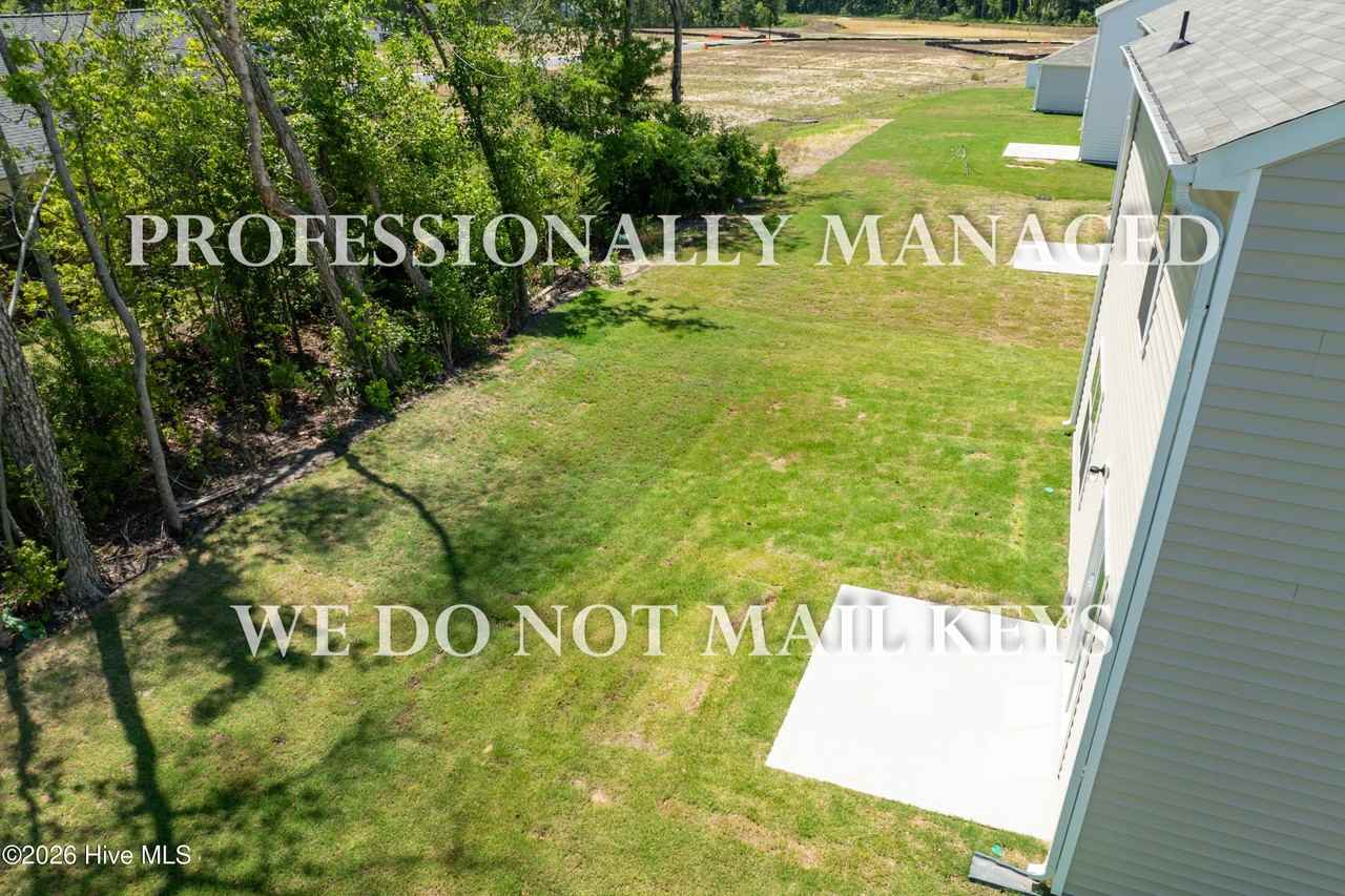 325 Wellspring Dr - Photo 3 of 30