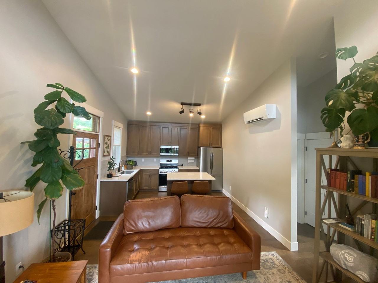 319 W Jefferson St - Photo 5 of 12