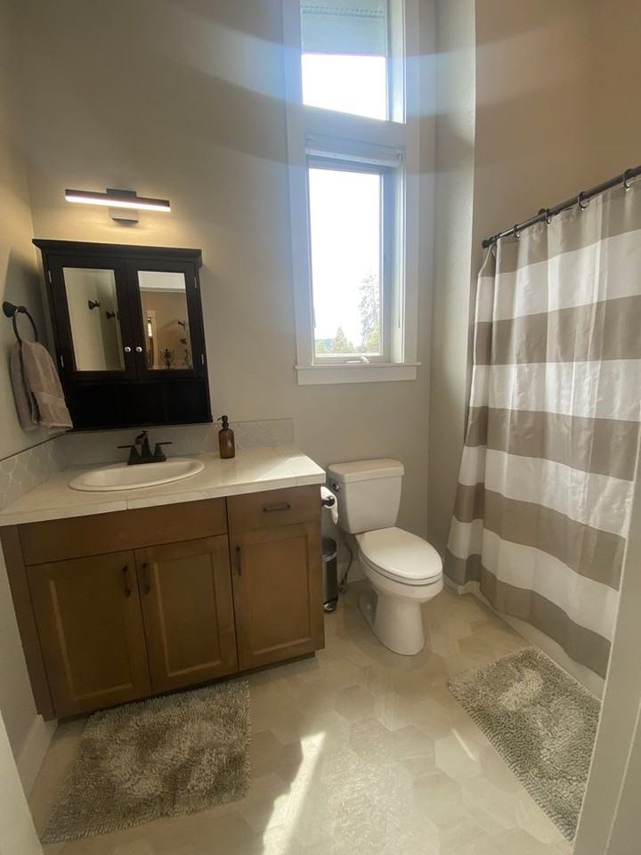 319 W Jefferson St - Photo 6 of 12