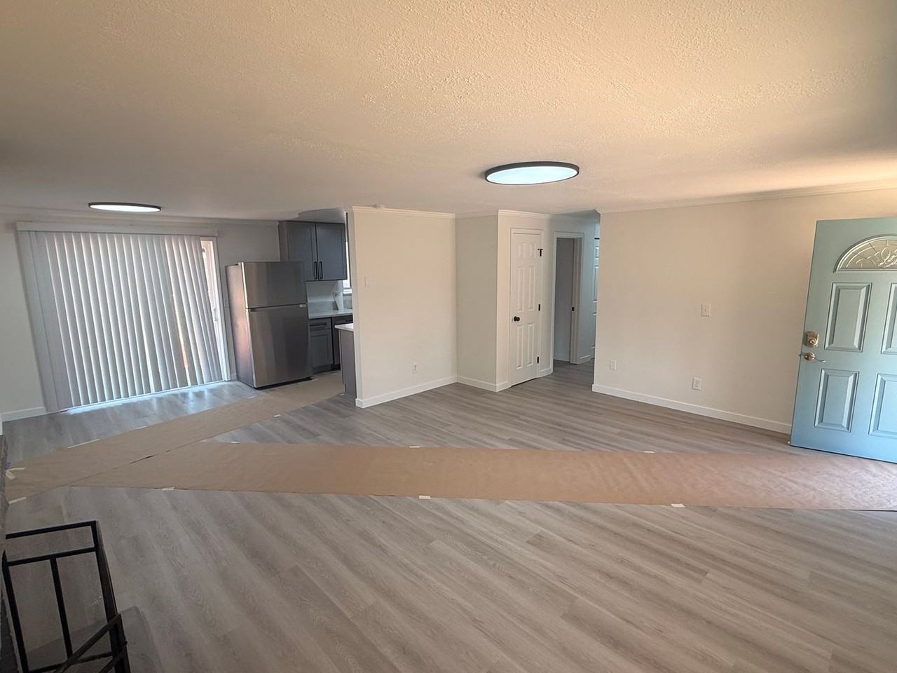 8512 Ne 126th Ave - Photo 2 of 28