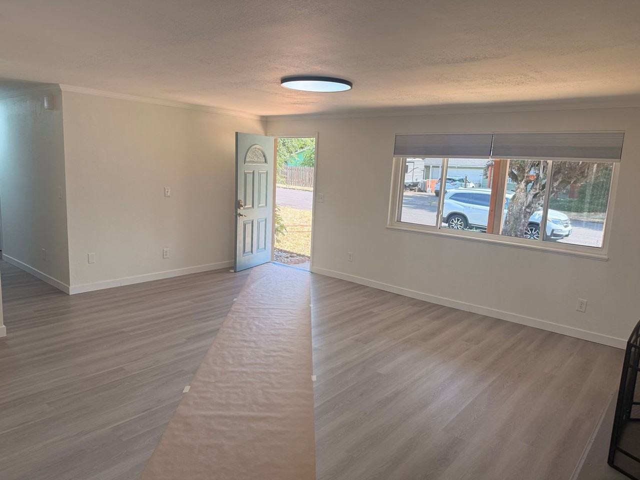8512 Ne 126th Ave - Photo 3 of 28