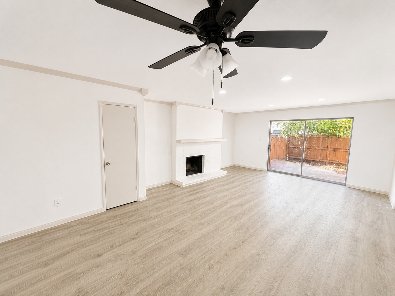 6821 Alvarado Rd