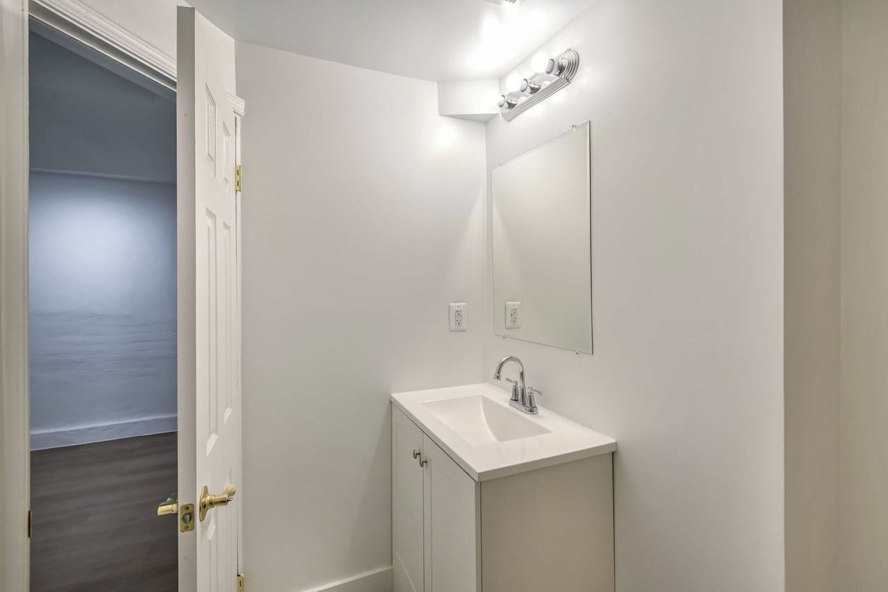 648 Keefer Pl Nw #LL - Photo 7 of 18