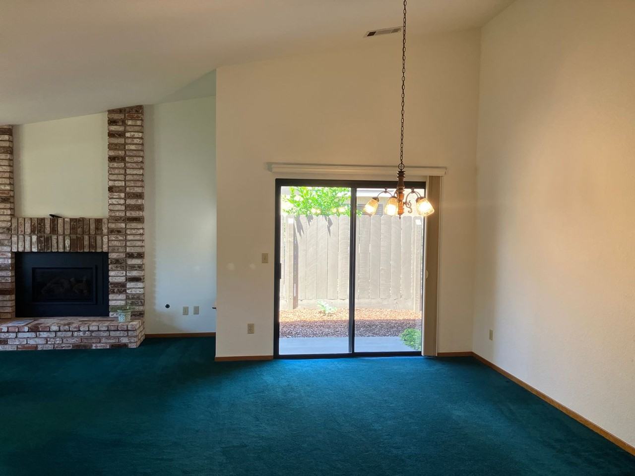 2313 Chapparal Pl - Photo 4 of 21