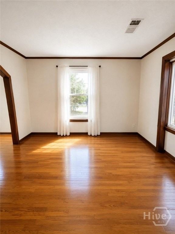 120 Jenks St - Photo 4 of 13