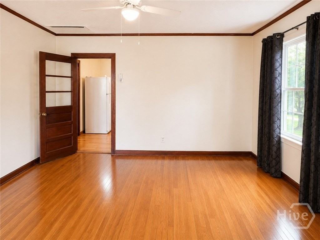 120 Jenks St - Photo 6 of 13