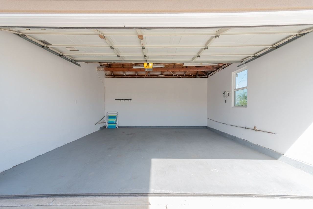 6222 Danbury Way - Photo 7 of 32