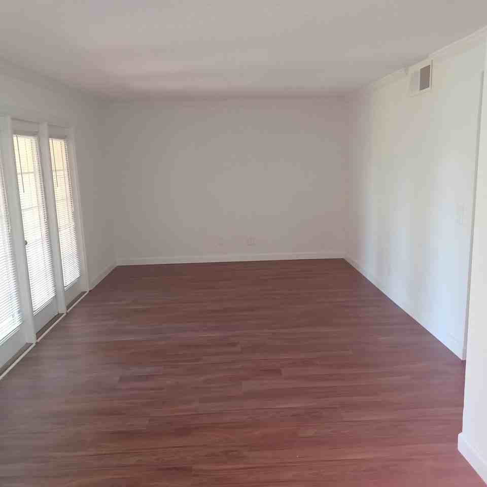 3918 La Mirada Dr N #7 - Photo 5 of 46
