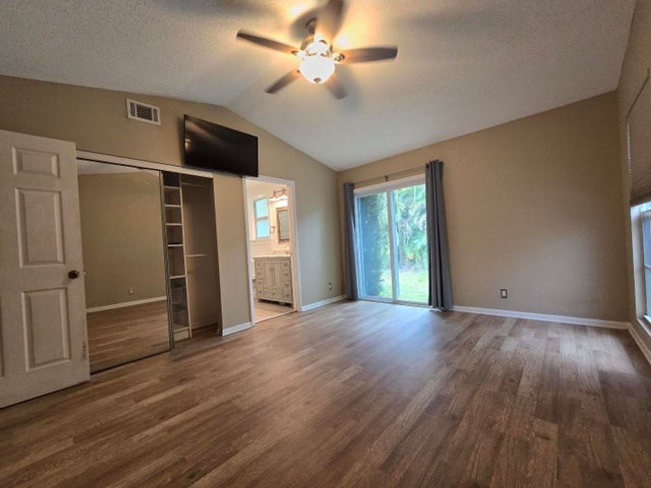 18162 Jupiter Landings Dr - Photo 5 of 11