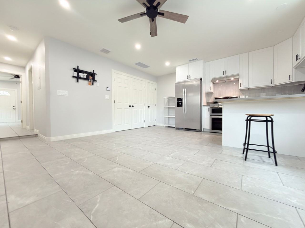 6713 Goodland Ave - Photo 2 of 14