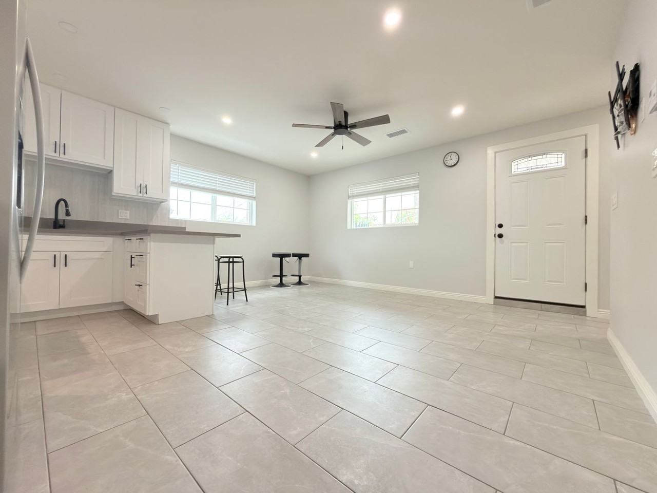 6713 Goodland Ave - Photo 4 of 14