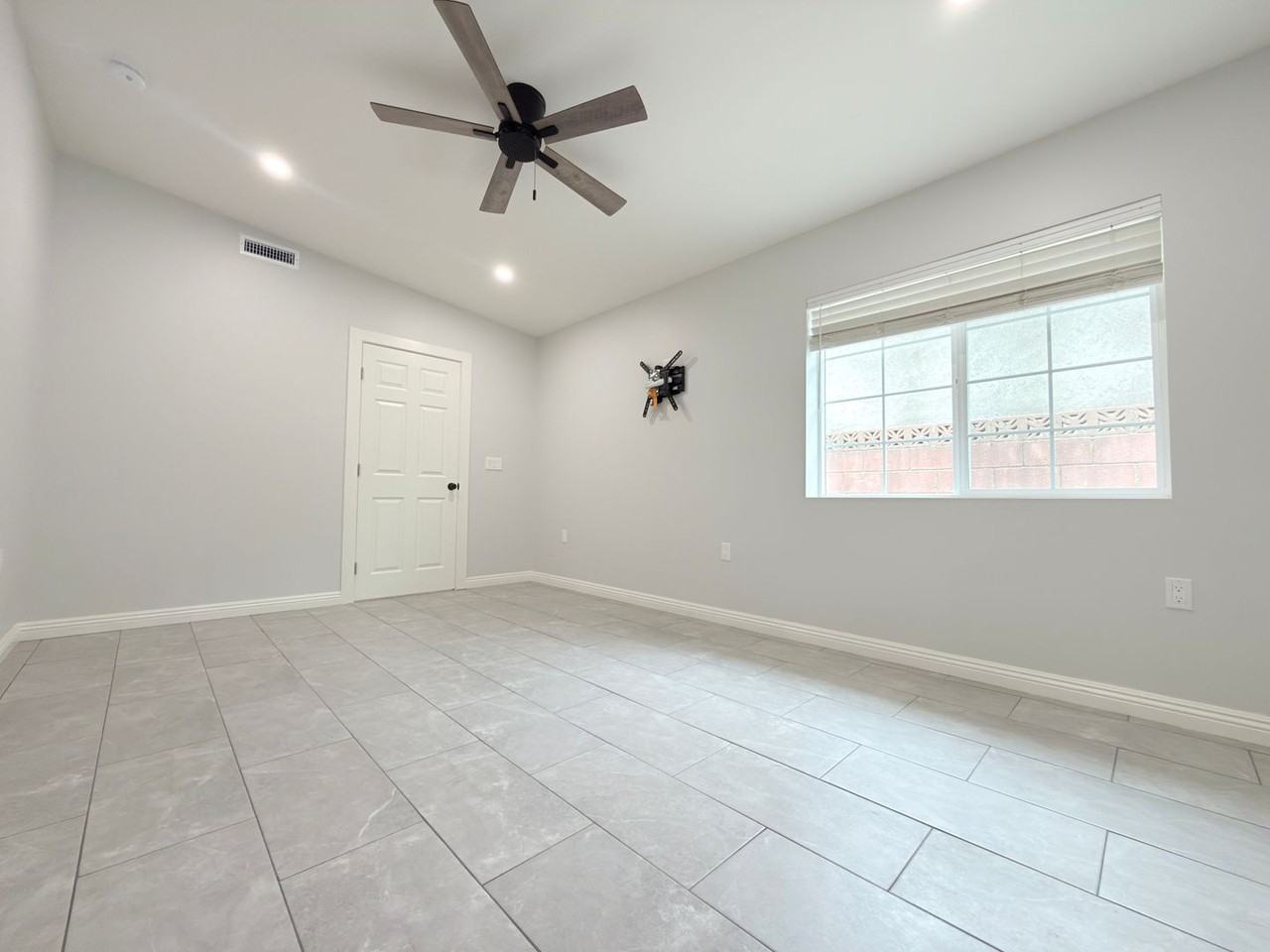 6713 Goodland Ave - Photo 6 of 14