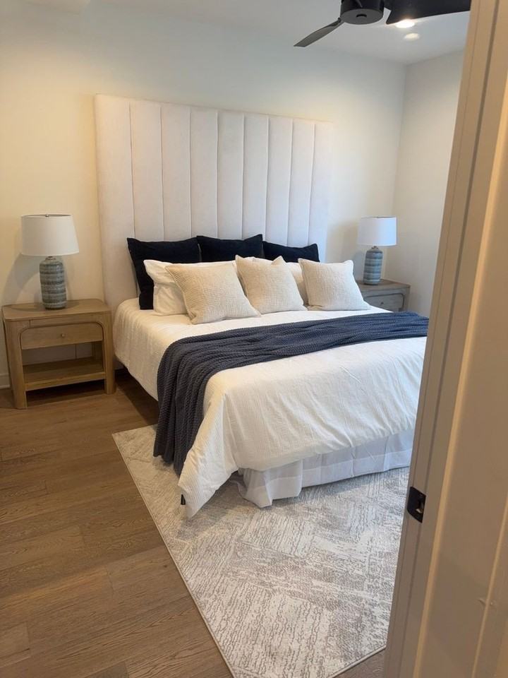 1056 N Joels Pl - Photo 3 of 32
