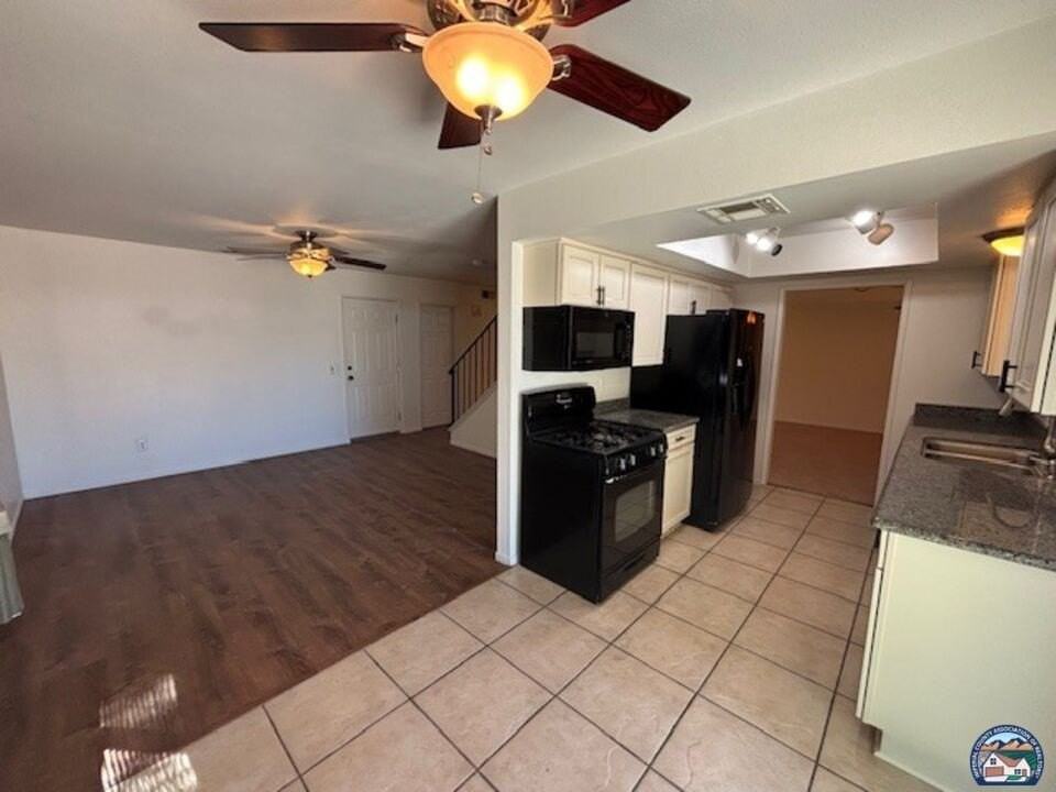 2150 W Hamilton Ave - Photo 6 of 20