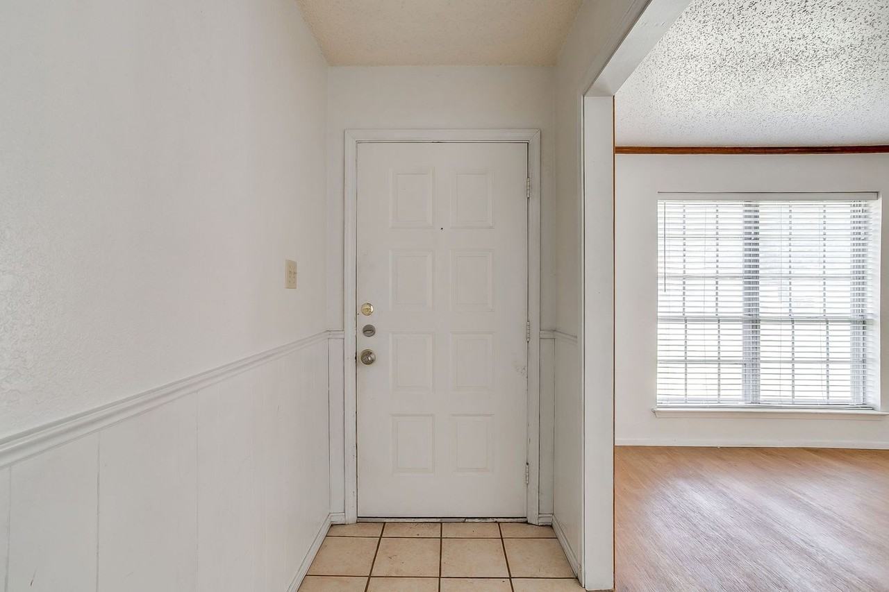 7221 Church Park Dr - Photo 3 of 20