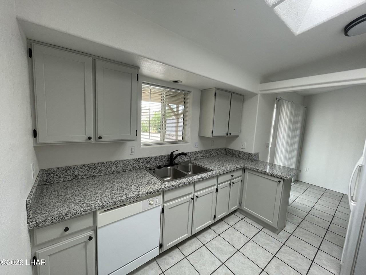 3724 Cholla Dr - Photo 4 of 21