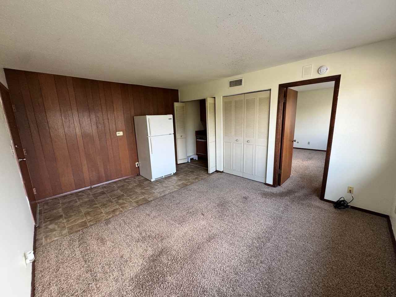 5509 34th Ave - Photo 4 of 14