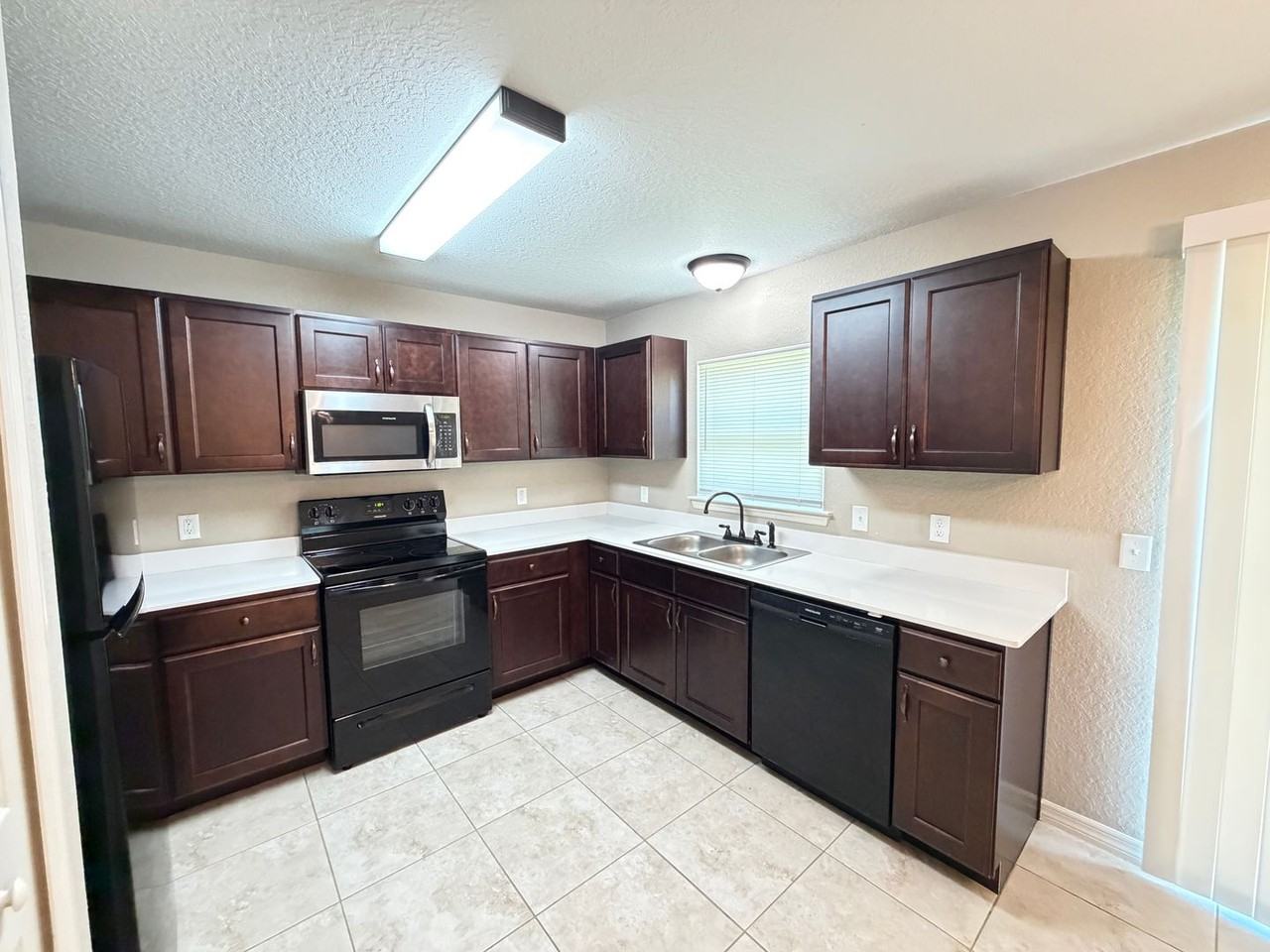 2209 Sw 156th Loop - Photo 6 of 21