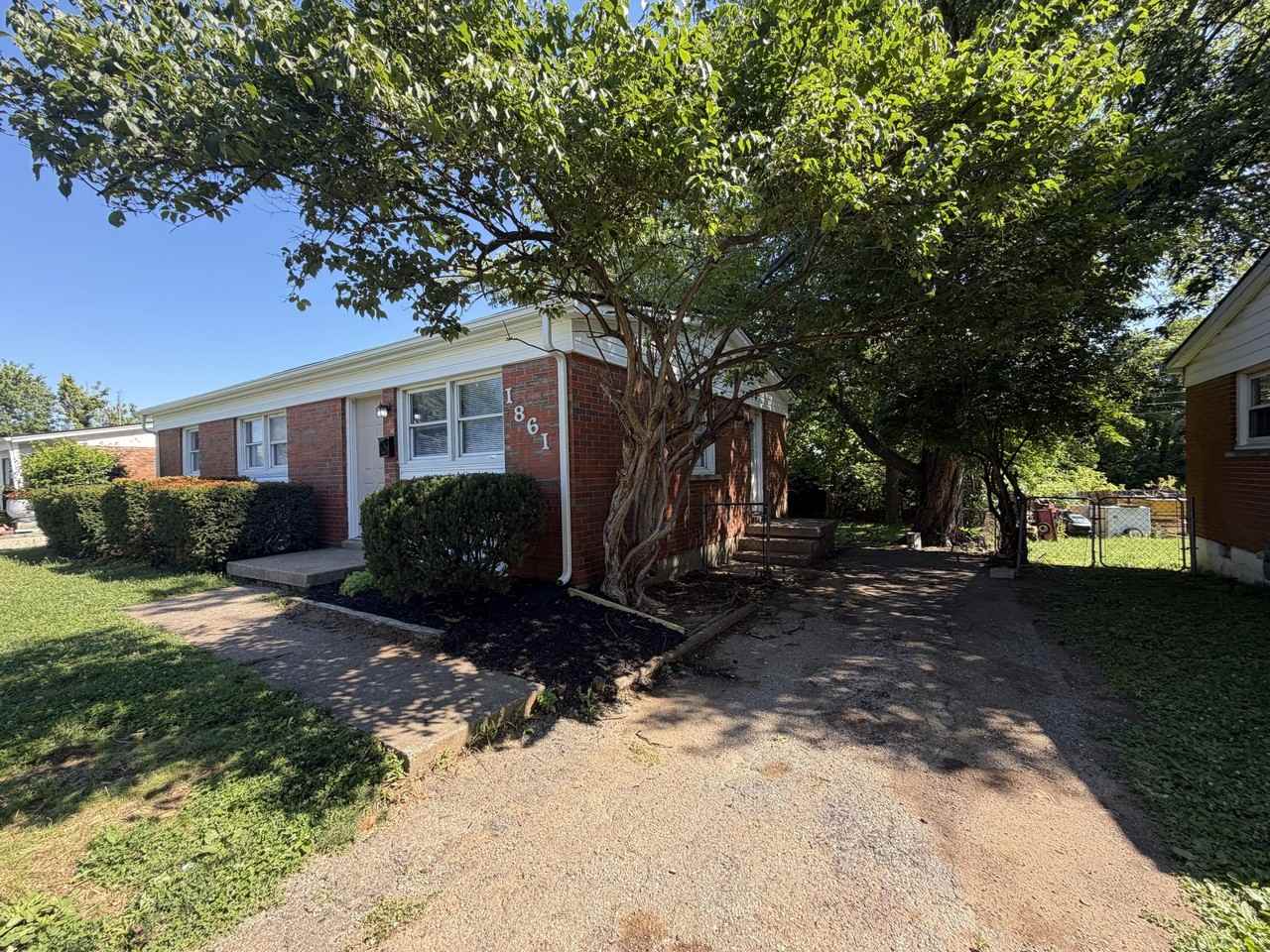 1861 Dunkirk Dr - Photo 3 of 16