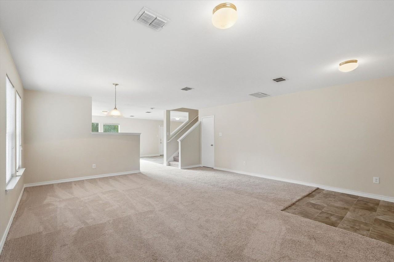 3009 Dusty Oak Dr - Photo 4 of 29