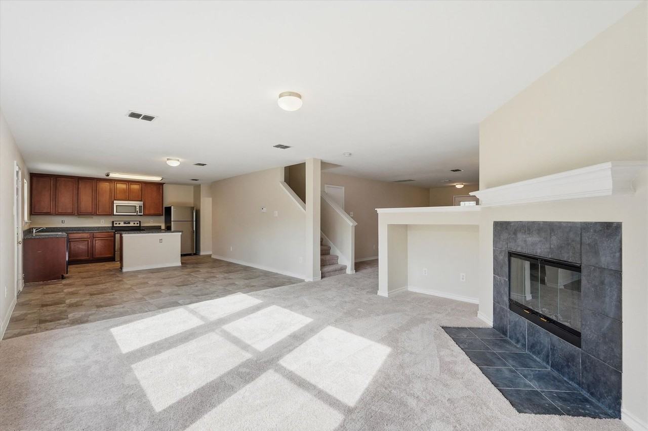 3009 Dusty Oak Dr - Photo 7 of 29