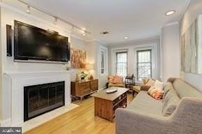 1449 Corcoran St Nw - Photo 3 of 14